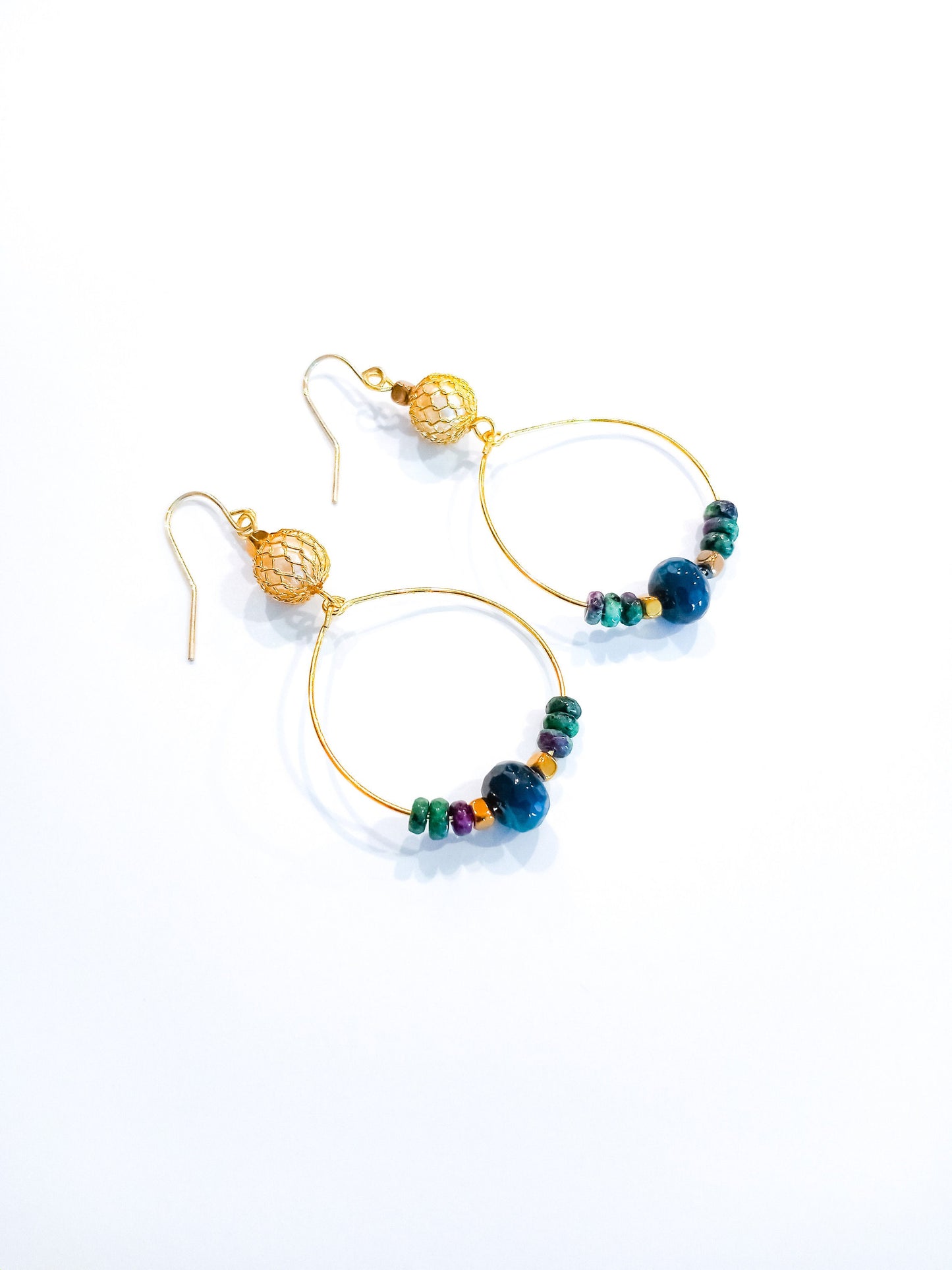 Earrings Nk Golden hoop Earrings in Gold with a Green agate and with gold and glass pearls